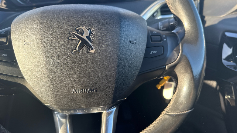 Peugeot 208 1.2 PureTech 82 Allure 5dr Petrol Hatchback